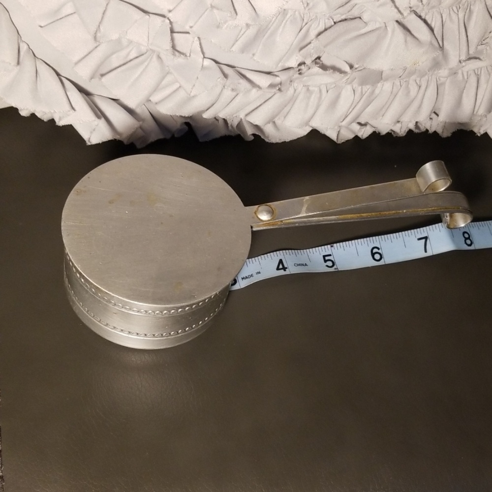 Antique silver plated or aluminum container - Picture 3 of 8